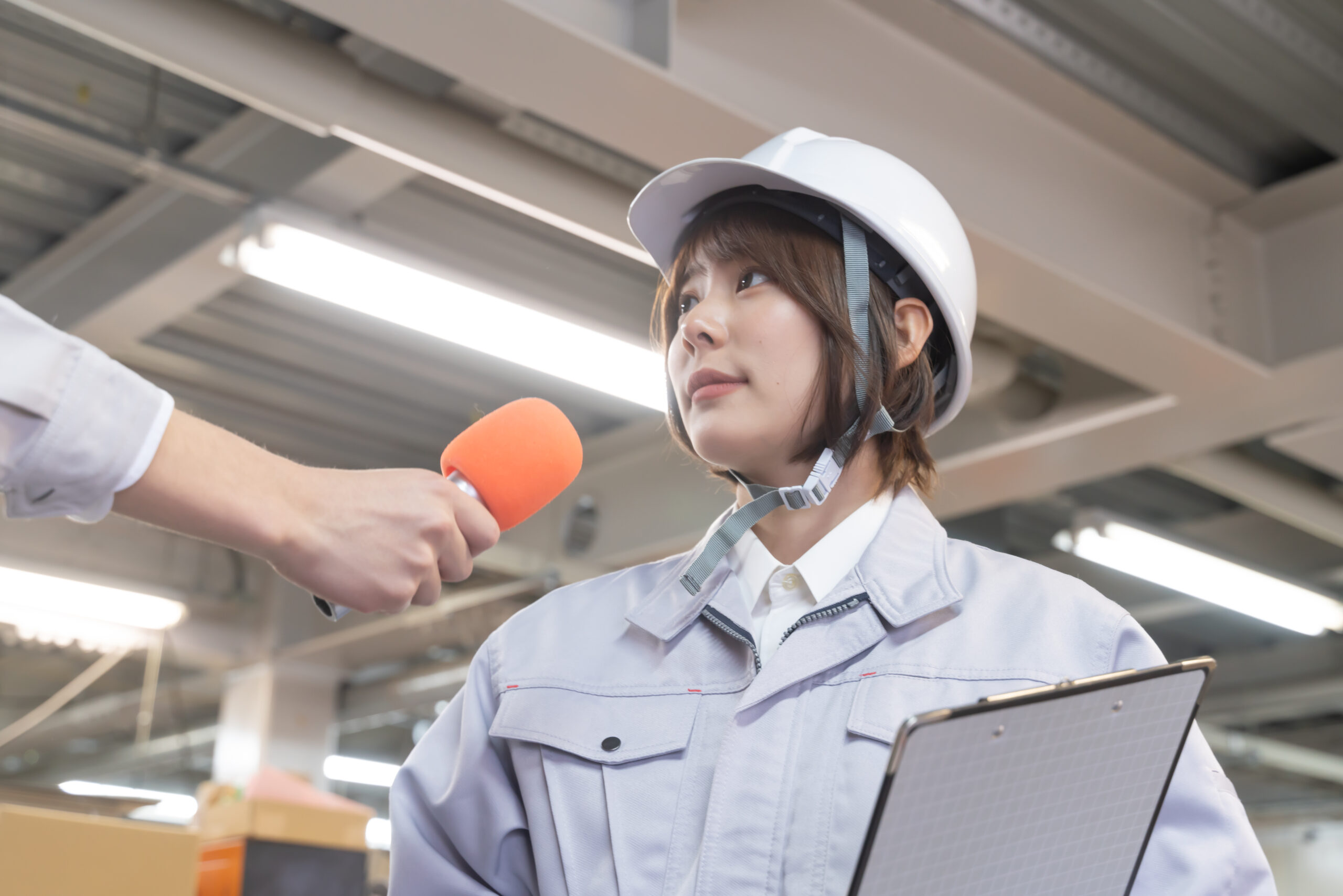 インタビュー女性